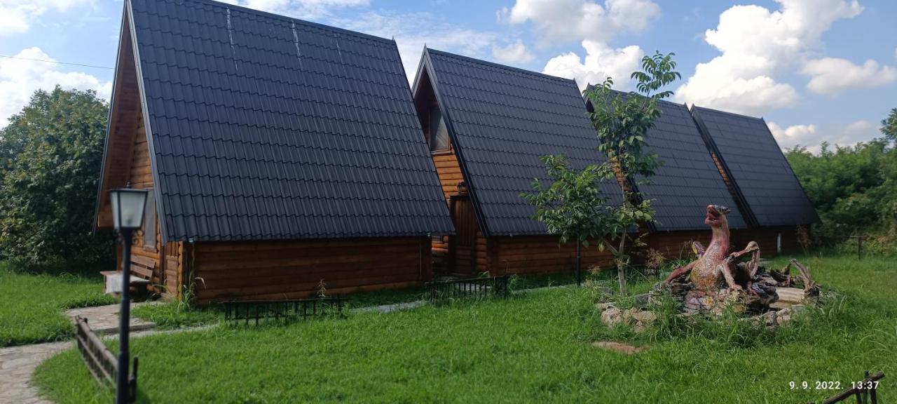 Lolini Bungalovi Novi Sad Esterno foto