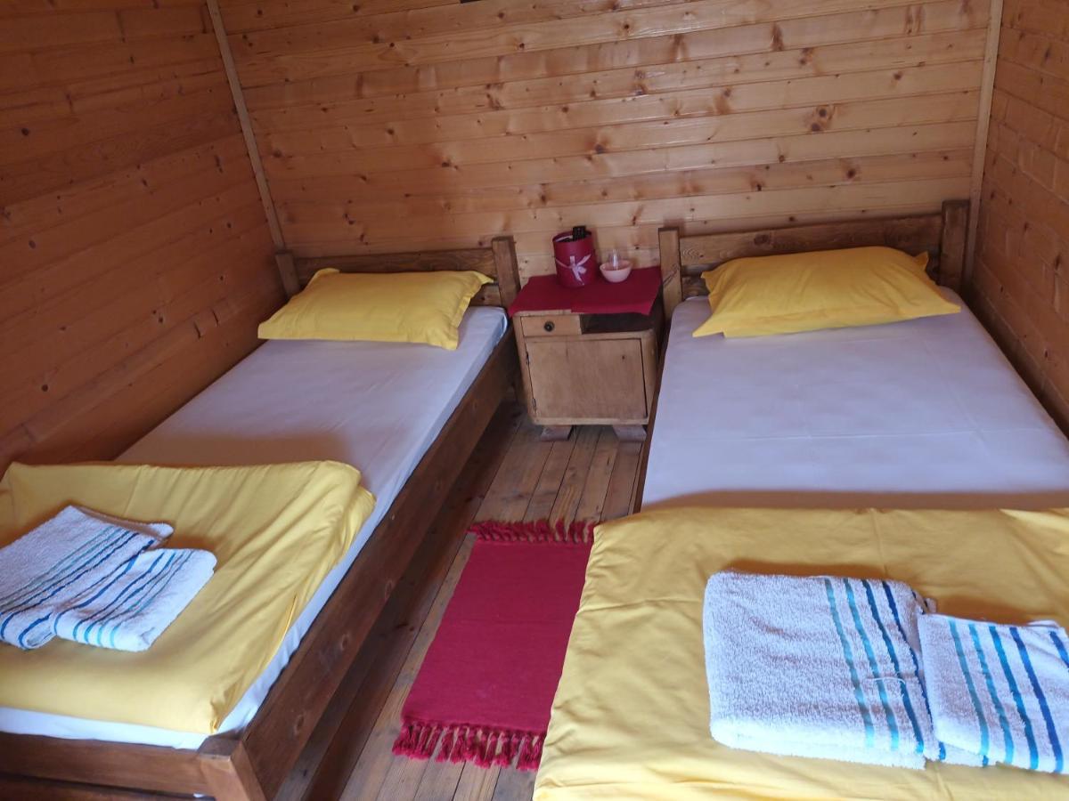 Lolini Bungalovi Novi Sad Esterno foto