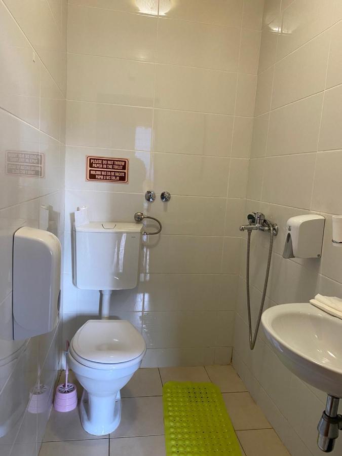 Lolini Bungalovi Novi Sad Esterno foto