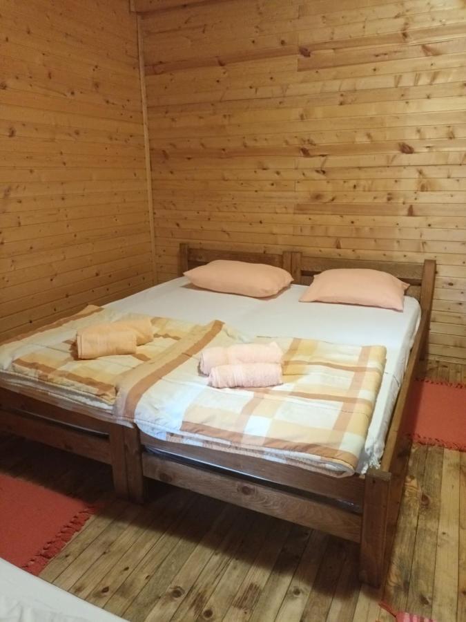 Lolini Bungalovi Novi Sad Esterno foto