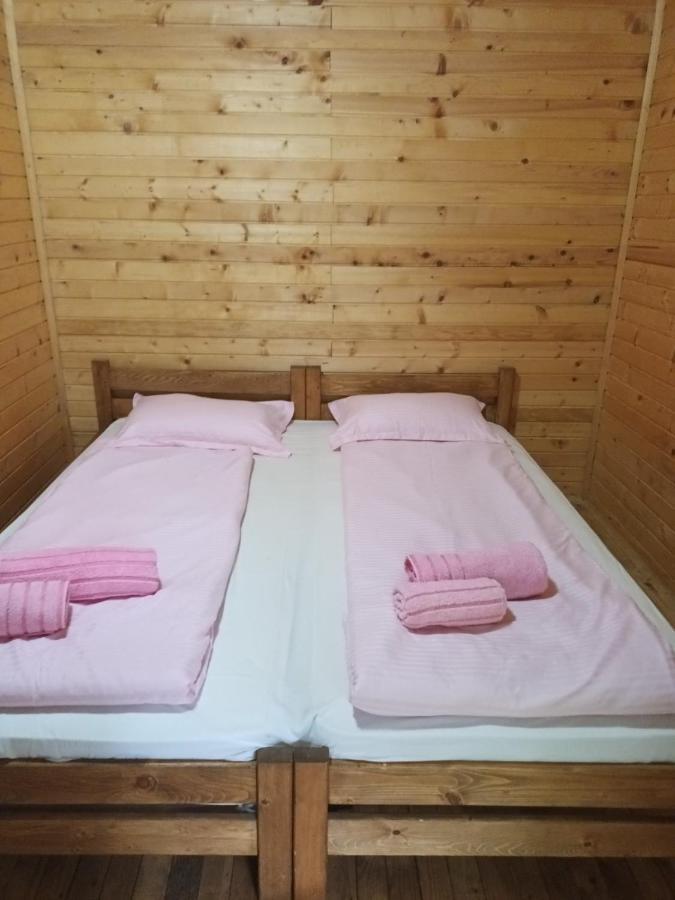 Lolini Bungalovi Novi Sad Esterno foto