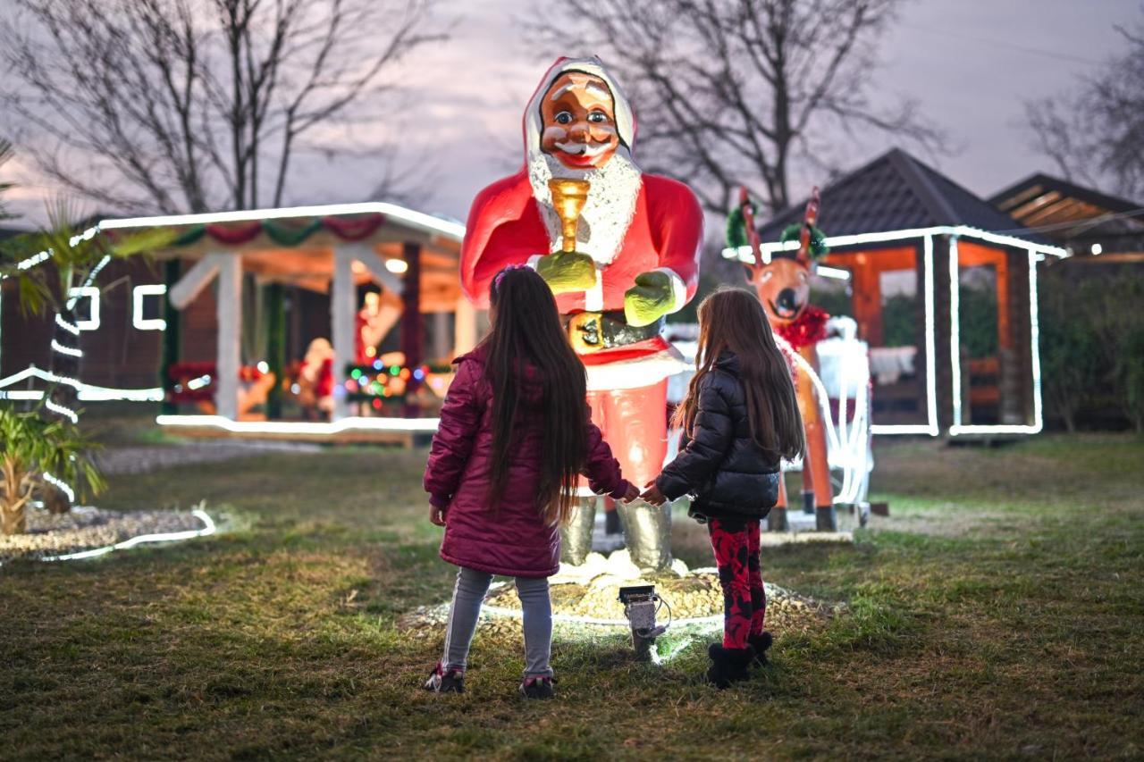 Lolini Bungalovi Novi Sad Esterno foto
