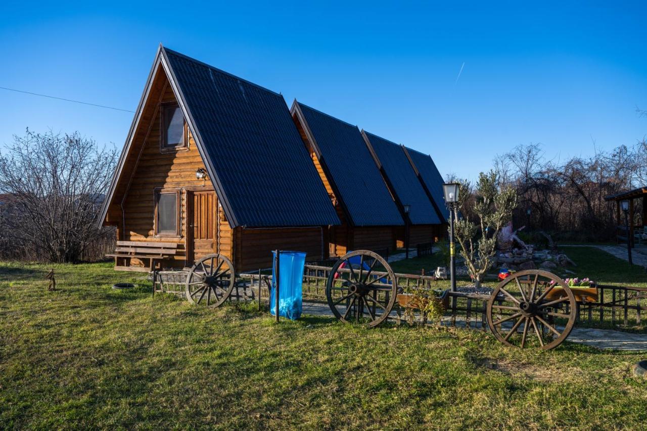 Lolini Bungalovi Novi Sad Esterno foto