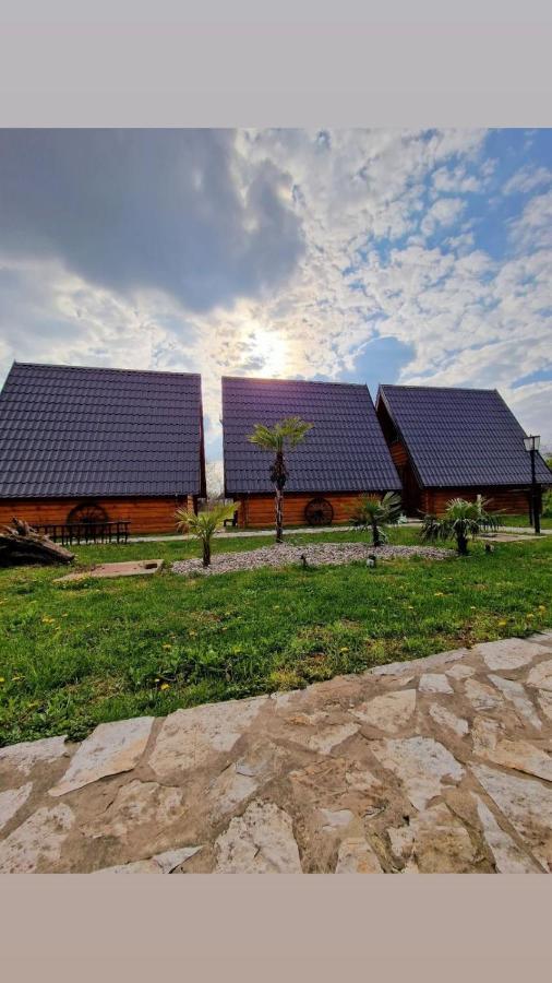 Lolini Bungalovi Novi Sad Esterno foto